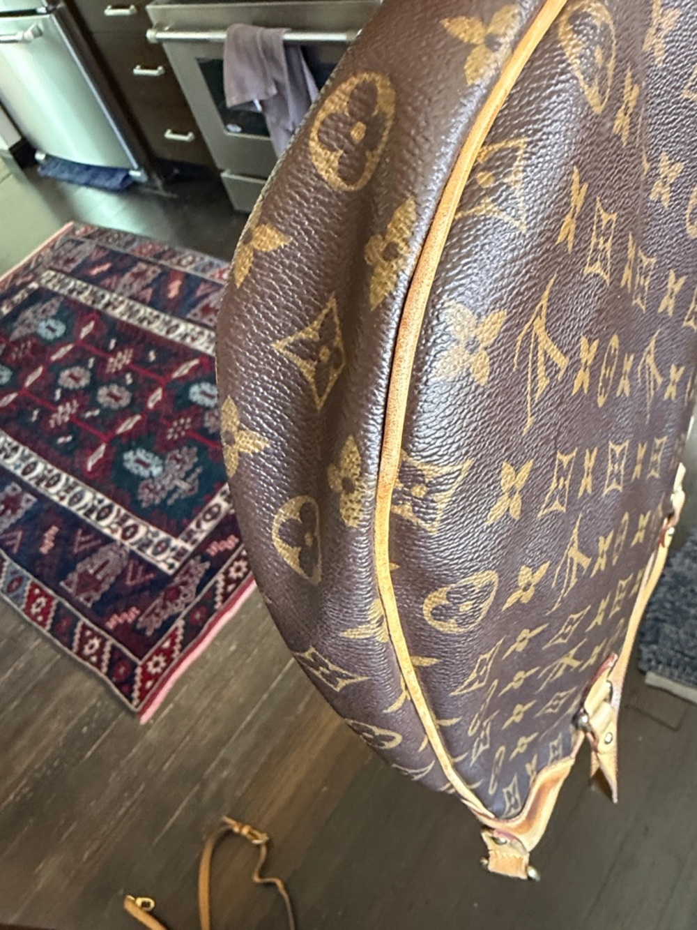 🌟🌟HOST PICK🌟🌟Vintage Odeon Louis Vuitton Monogram Bag - Picture 8 of 16
